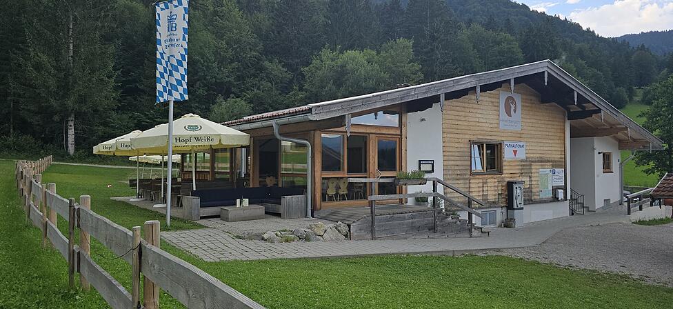 Die Hirschbergalm ist nun auch im Sommer ge&ouml;ffnet.