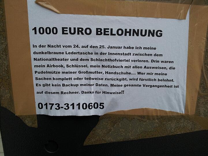 ...findet sich der verzweifelte Appell - Handynummer inklusive.