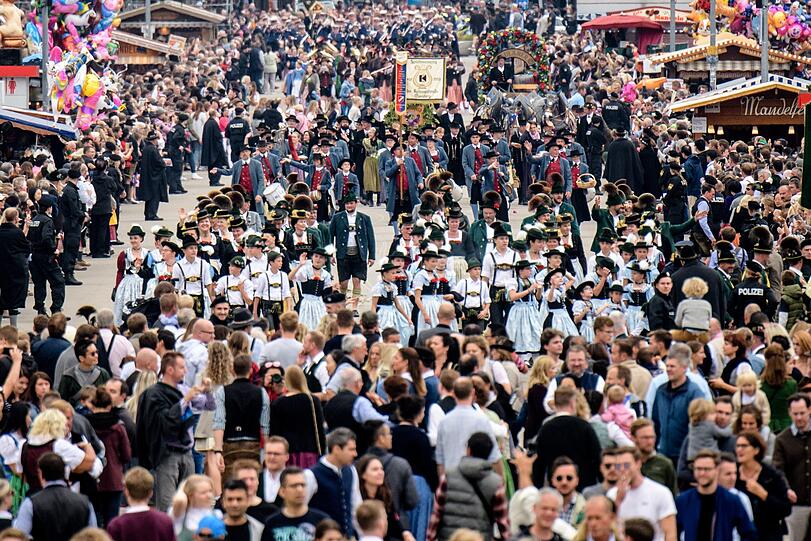Der Trachten- und Schützenzug zur Münchner Theresienwiese war wieder für Groß und Klein eine tolle Veranstaltung, egal ob als Teilnehmer oder als Zuschauer.