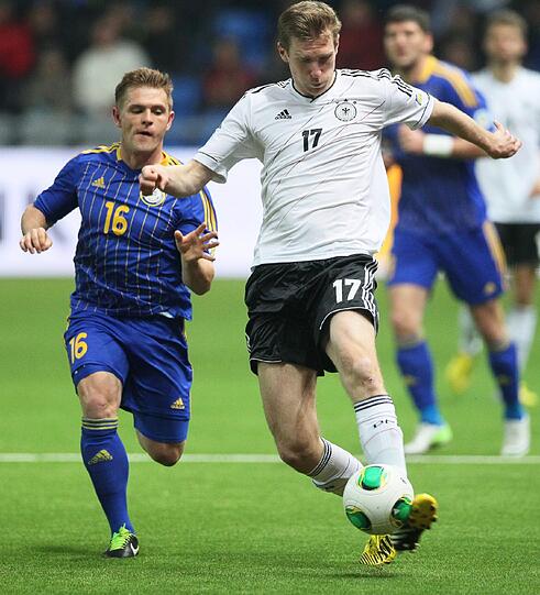 PER MERTESACKER: NOTE 2.
Gewann 90 Prozent seiner Zweikämpfe, die beste Bilanz des Tages.