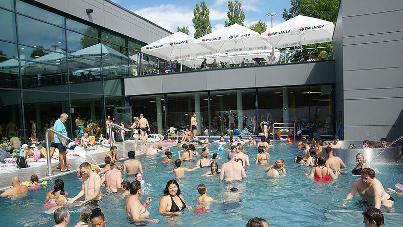 Das "neue", grundsanierte Cosimawellenbad wurde am Samstag wiedereröffnet. Die Bilder.