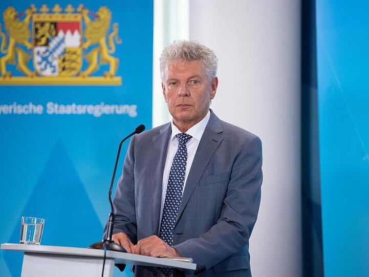 Dieter Reiter (SPD), Oberbürgermeister von München, nimmt an einer Pressekonferenz teil. Foto: Sven Hoppe/dpa-pool/dpa