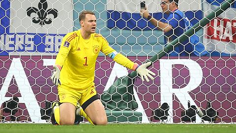 Torwart Manuel Neuer will trotz der WM-Enttäuschung weiter für Deutschland spielen.