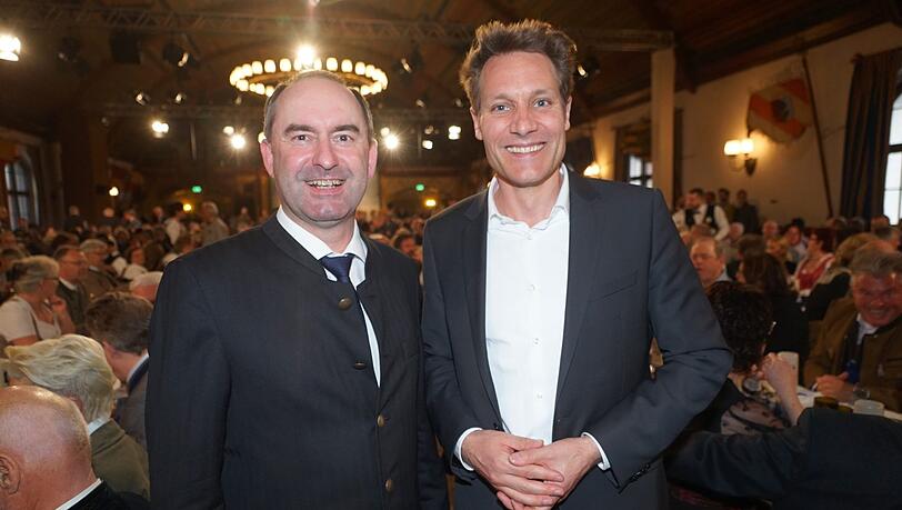 Hubert Aiwanger (Freie Wähler) und Ludwig Hartmann (Grüne). Hubert Aiwanger (Freie Wähler) und Ludwig Hartmann (Grüne).