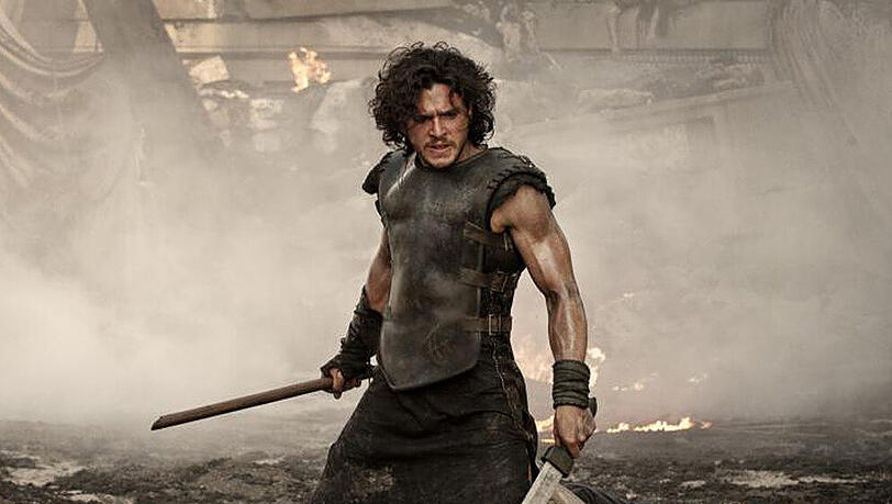 "Pompeii": Der Kelte Milo (Kit Harington) bekommt als Gladiator in Pompeii die Chance, sich an den Mördern seines Volkes zu rächen. "Pompeii": Der Kelte Milo (Kit Harington) bekommt als Gladiator in Pompeii die Chance, sich an den Mördern seines Volkes zu rächen.