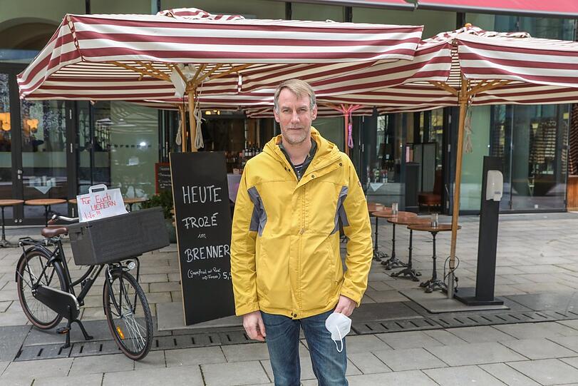Tobias Mushövel (45), Betriebsleiter bei "Brenner": "Vermögende Gäste schreckt das mit Sicherheit ab, wenn sie hier nicht mehr parken dürfen."