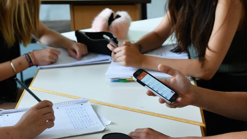 Smartphone oder Stift und block? Smartphone oder Stift und block?