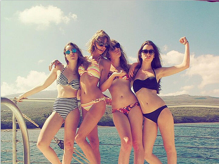 Taylor Swift und ihre Freundinnen lassen uns an ihrem "Summerfeeling" teilhaben
