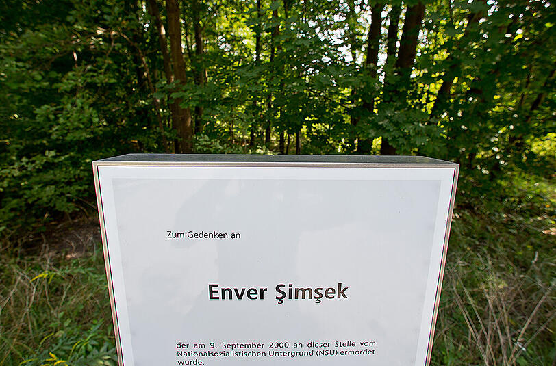 Eine Gedenktafel für das NSU-Opfer Enver Simsek.