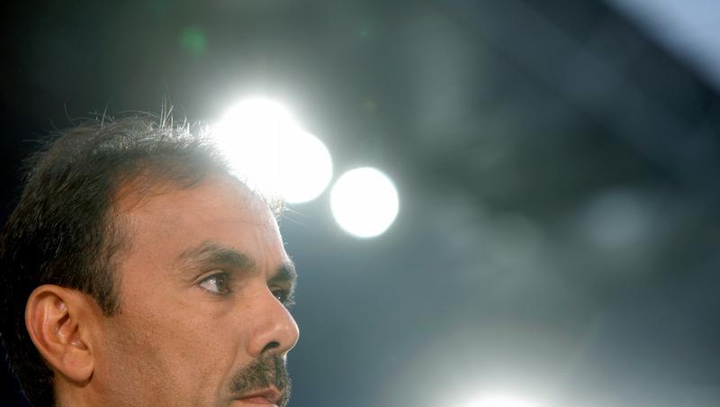 Jos Luhukay trainiert ab sofort den Zweitligist FC Augsburg. Jos Luhukay trainiert ab sofort den Zweitligist FC Augsburg.