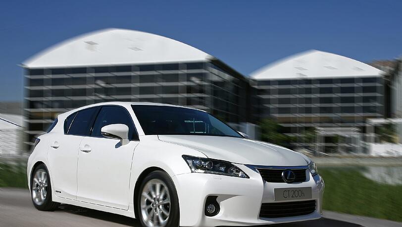 Kampfansage in der kompakten Premium-Klasse: Der Lexus CT 200h soll für Stückzahlen sorgen. Kampfansage in der kompakten Premium-Klasse: Der Lexus CT 200h soll für Stückzahlen sorgen.