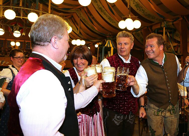 Oberbürgermeister Dieter Reiter verabschiedet das 181. Oktoberfest in der Bräurosl.