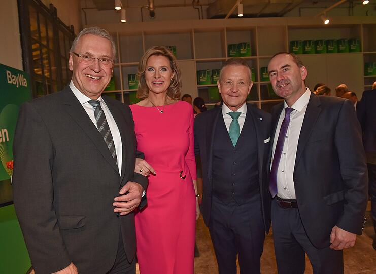 Joachim Herrmann,  Anouschka Horn,  Prof. Klaus Josef Lutz und Hubert Aiwanger
