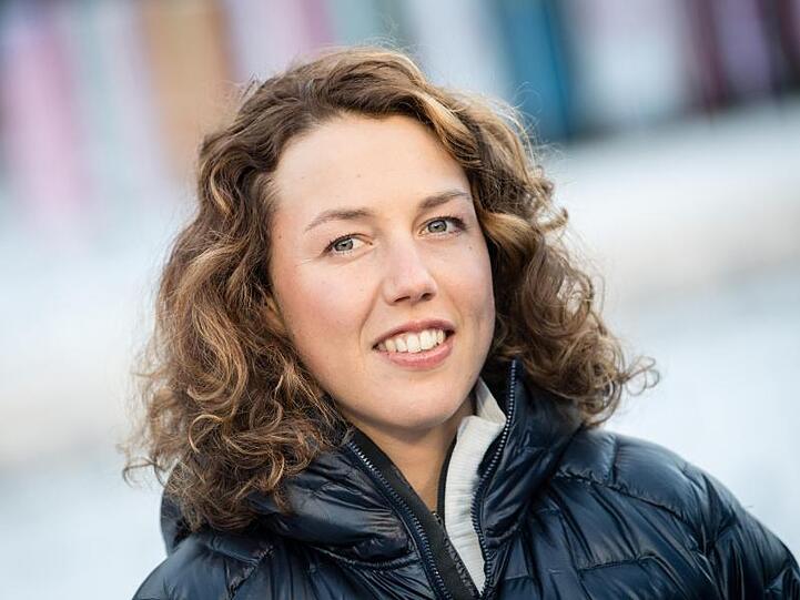 "Ob das jetzt pervers oder einfach typisch Fußball ist, ist schwer zu beurteilen.": Laura Dahlmeier zum Re-Start der Bundesliga.