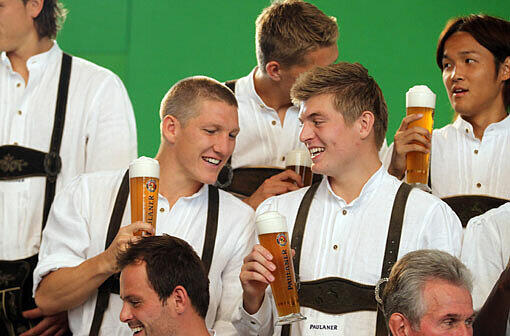 Sehen Sie hier weitere Bilder vom Fotoshooting der Bayern mit Paulaner.