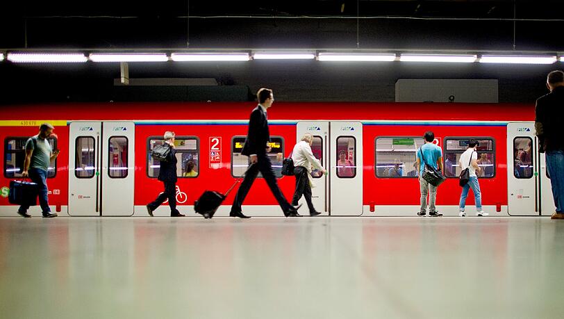 Im Nahverkehr gab es das größte Plus für Bahn und S-Bahn. Foto: Christoph Schmidt Im Nahverkehr gab es das größte Plus für Bahn und S-Bahn. Foto: Christoph Schmidt