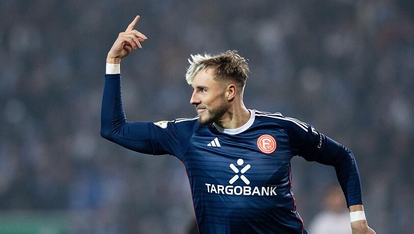 Wurde für Fortuna Düsseldorf zum Matchwinner: Jona Niemiec.