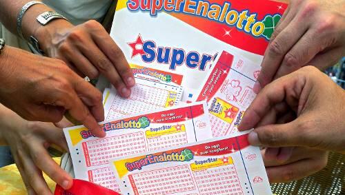 Alle wollen gewinnen: 136 Millionen Euro sind im Jackpot Alle wollen gewinnen: 136 Millionen Euro sind im Jackpot