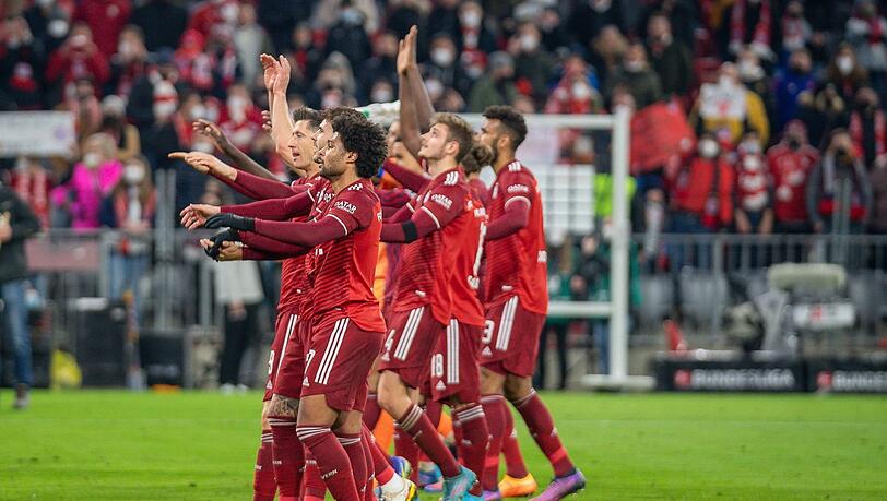 So jubelt der Tabellenführer: Der FC Bayern geht mit einem 4:0 gegen Union in die Länderspielpause.