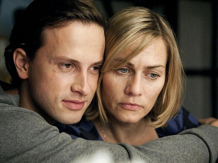 Eva (Gesine Cukrowski) und Hendrik (Franz Dinda) haben sich gefunden