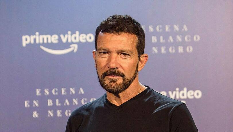 Antonio Banderas sieht man seine 60 Jahre nicht an. Antonio Banderas sieht man seine 60 Jahre nicht an.