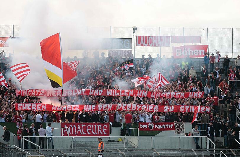 Beim kleinen Derby am Dienstag trafen die Bayern-Amateure auf die Junglöwen. Die Bayern gewannen mit 1:0.