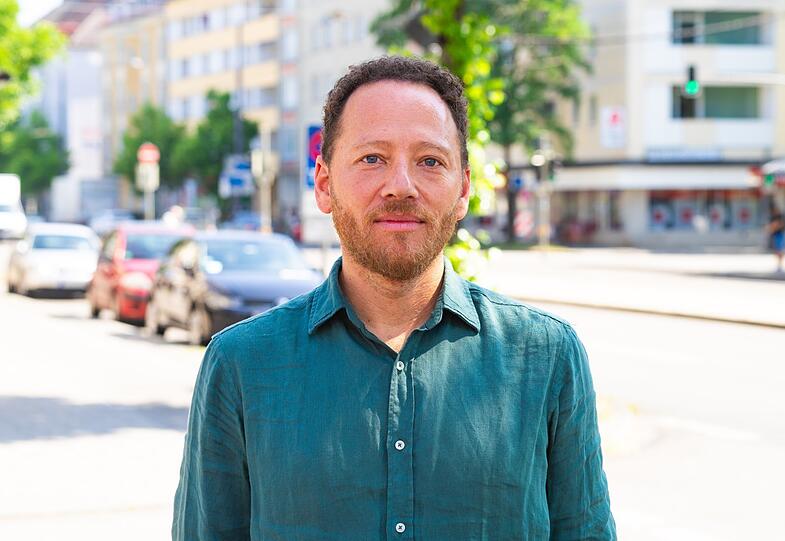 Jamie Hall beim Fototermin mit der AZ.