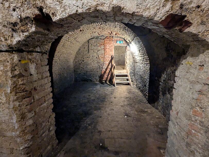Wie ein Labyrinth ist der Lindenkeller heute. Im Zweiten Weltkrieg wurden Querverbindungen geschaffen, weil die Keller zu Bunkern umfunktioniert wurden.