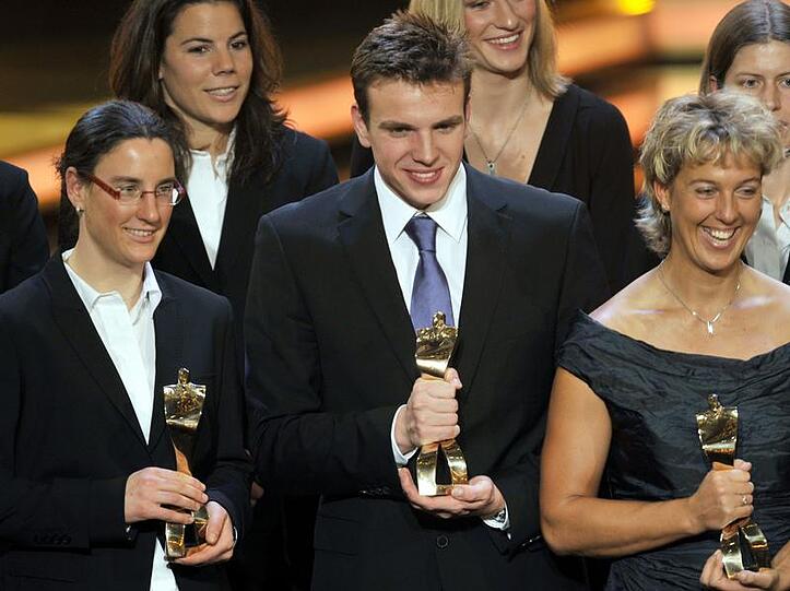 Fußballerin Birgit Prinz (l), Paul Biedermann und Steffi Nerius nahmen die Auszeiuchnungen entgegen