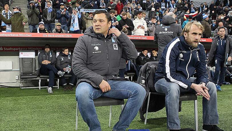 Denis Bushuev (l.) war zufrieden mit seiner Mannschaft. Denis Bushuev (l.) war zufrieden mit seiner Mannschaft.