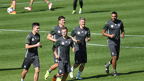 Das Training hat sich ausgezahlt: Kimmich und Gomez dürfen gegen Nordirland von Beginn an spielen.