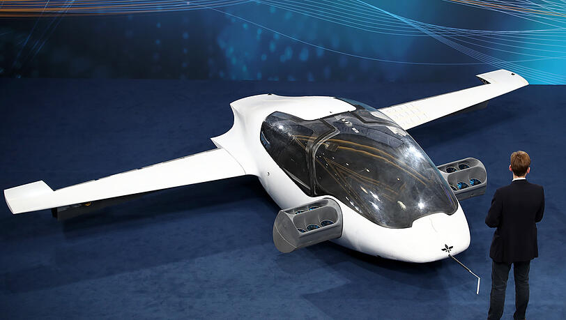 Der Prototyp des ersten flugfähigen "Flugtaxis", der eVTOL - electric vertical take-off and landing Jet - des Herstellers Lilium.