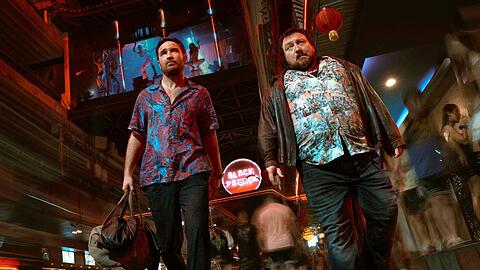 Frederick Lau und Christoph Krutzler verschl&auml;gt es in der zweiten "Crooks"-Staffel nach Thailand.