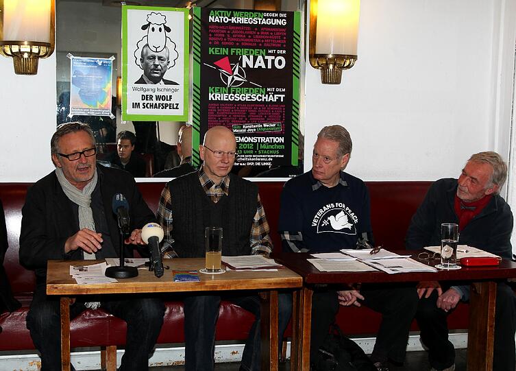 Gegen die Siko (v.l.): Konstantin Wecker, Hans Georg Klee, Gerry Condon und Claus Schreer.