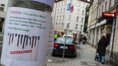 Wohnungen sind in München Mangelware. Hier bietet ein "gut verdienendes Paar" 1000 Euro Belohnung für die Vermittlung einer Bleibe.