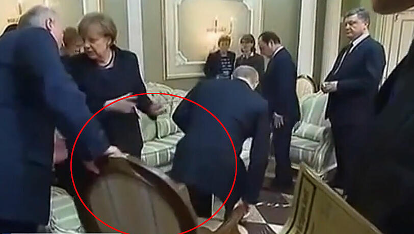 Chair-Gate! Lukaschenko zieht Putin bei den Verhandlungen in Minsk den Stuhl weg! Chair-Gate! Lukaschenko zieht Putin bei den Verhandlungen in Minsk den Stuhl weg!