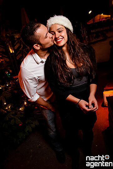 Wer an Heiligabend genug hatte von Stille Nacht, Plätzchen und Besinnlichkeit, der konnte auf der Weihnachtsparty in der Nachtgalerie die Sau raus lassen.