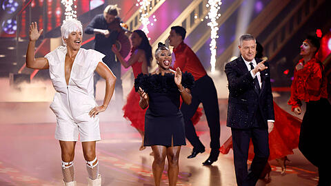 Die Jury um Jorge Gonzalez, Motsi Mabuse und Joachim Llambi freut sich auf die Freitagabendshow. Doch was bedeuten die Krankheitsausfälle für die Voting-Entscheidung?