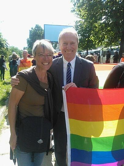 Stadträtin Lydia Dietrich (Grüne) und Bürgermeister Hep Monatzeder (Grüne) beim Christopher Street day in Kiew.