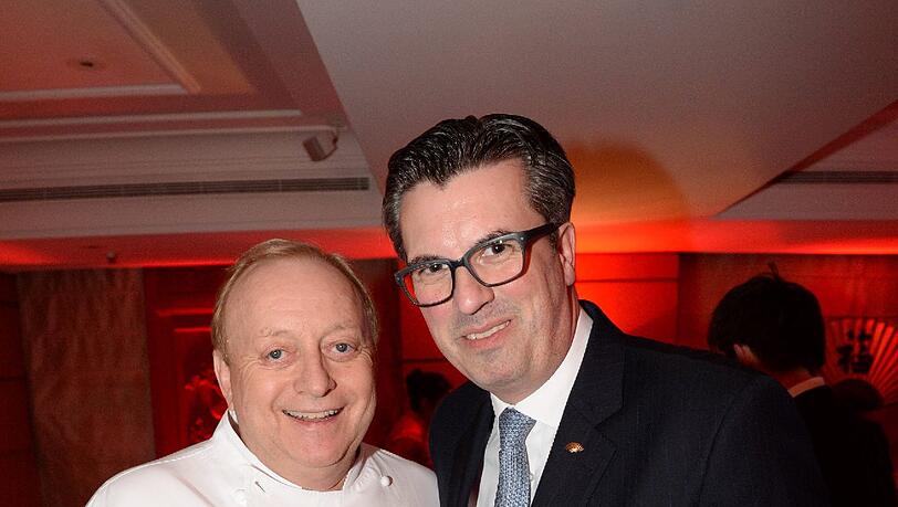 Alfons Schuhbeck und Gastgeber Wolfgang Greiner Alfons Schuhbeck und Gastgeber Wolfgang Greiner