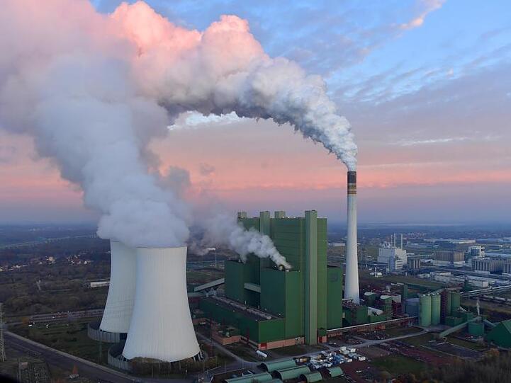 Das Braunkohlekraftwerk Schkopau in Sachsen-Anhalt soll bis 2034 Strom produzieren.