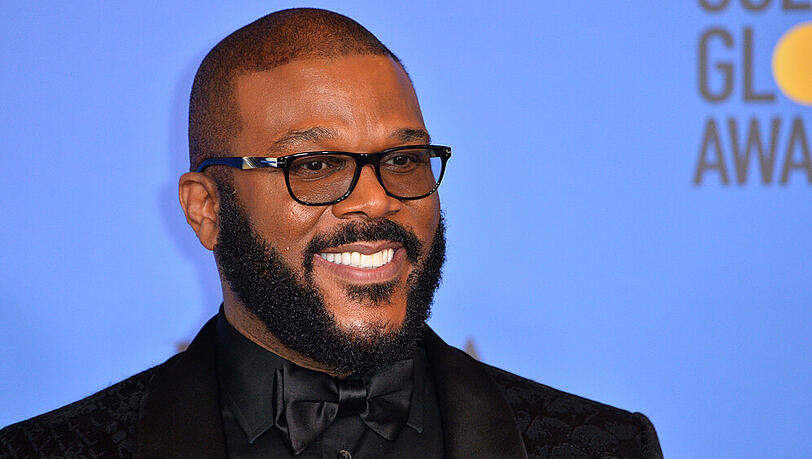 Filmemacher Tyler Perry hat allen Grund zum Strahlen. Filmemacher Tyler Perry hat allen Grund zum Strahlen.