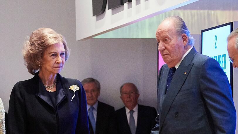 Sophia und Juan Carlos sind seit 1962 verheiratet Sophia und Juan Carlos sind seit 1962 verheiratet