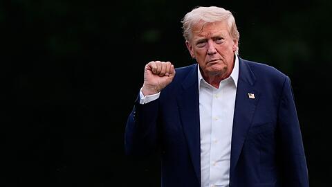 Trump kündigt Zölle auf indische Produkte an und stellt einen Bezug zu Russland her.
