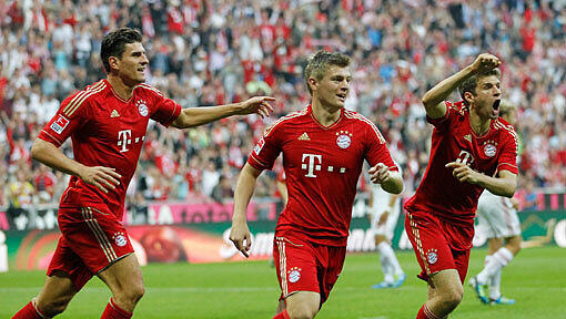 Die Jubel-Bayern: Mario Gomez, Toni Kroos und Thomas Müller (v.l.) Die Jubel-Bayern: Mario Gomez, Toni Kroos und Thomas Müller (v.l.)