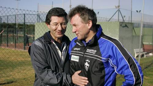 Reif für Liga eins? Fürths Präsident Helmut Hack und Trainer Benno Möhlmann sagen plötzlich eindeutig „Ja“ zum Aufstieg. Reif für Liga eins? Fürths Präsident Helmut Hack und Trainer Benno Möhlmann sagen plötzlich eindeutig „Ja“ zum Aufstieg.