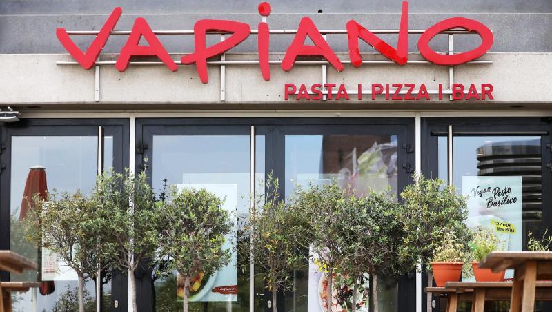 Die neue Investorengruppe der schwer angeschlagenen Restaurantkette Vapiano will spätestens ab August wieder 30 Läden in Deutschland öffnen. Die neue Investorengruppe der schwer angeschlagenen Restaurantkette Vapiano will spätestens ab August wieder 30 Läden in Deutschland öffnen.