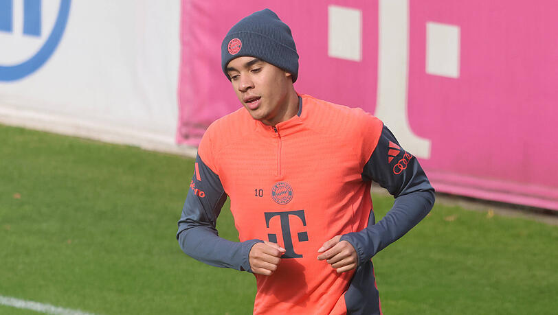 Jamal Musiala beim Reha-Training.