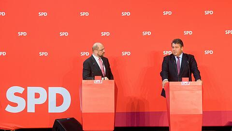 Martin Schulz (l.) und Sigmar Gabriel (r.) sind gute Freunde. Dass es zwischen den beiden deshalb zu einer Kampfabstimmung könnte, ist deshalb unwahrscheinlich.