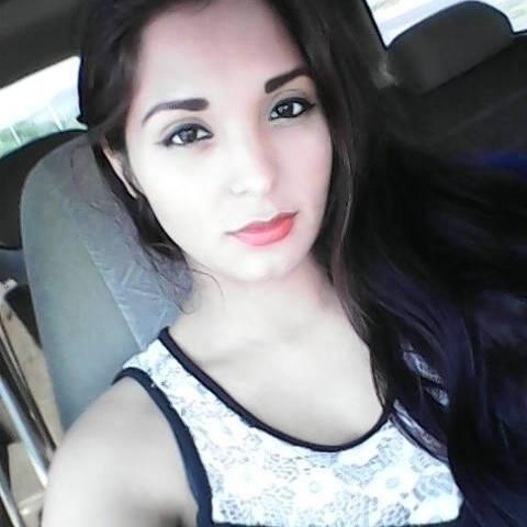 Mit einem Nackt-Foto im Dienst hat sich die mexikanische Polizistin Nidia Garcia Ärger eingebrockt. Ihre Facebook-Seite und zahlreiche Fans-Seiten zeigen: Die Mexikanerin macht gerne sexy Bilder.